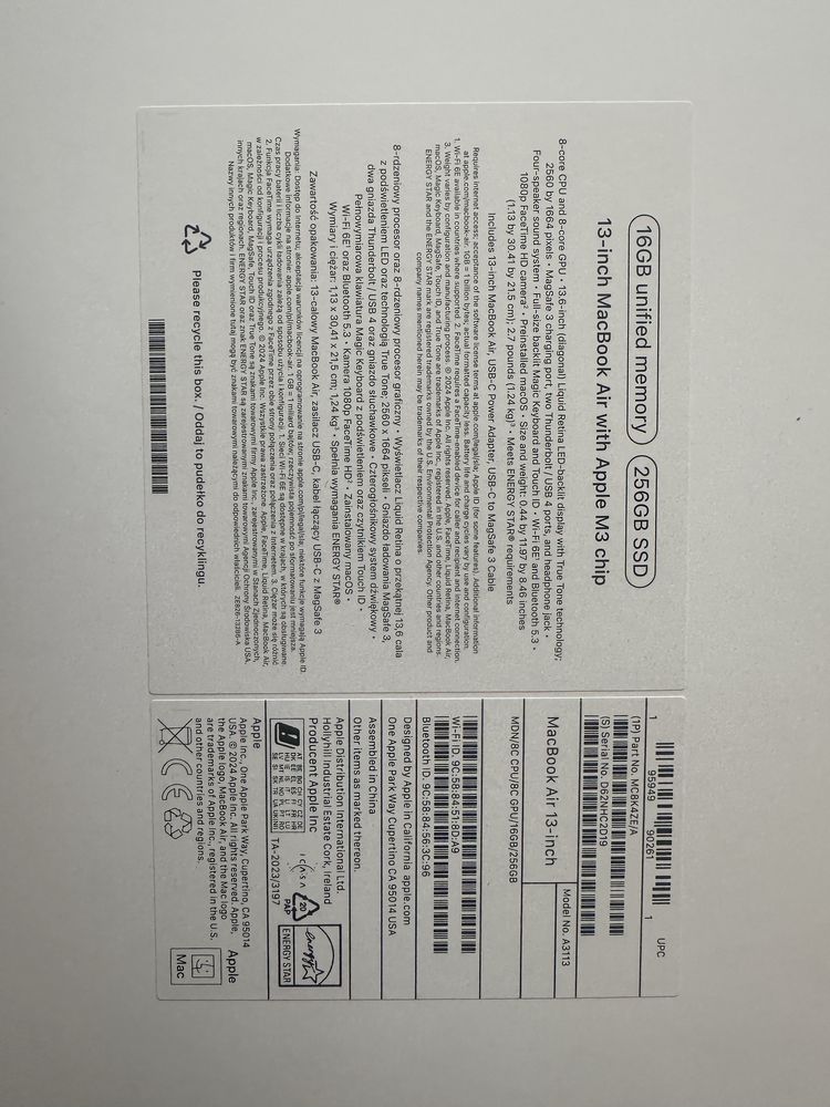 MacBook air 13 M3 chip 256gb 16gb ram
