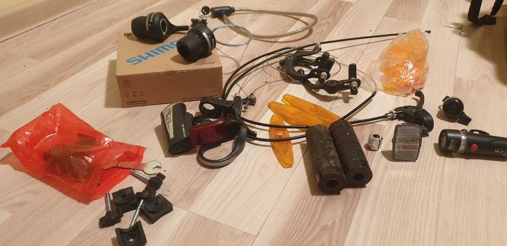 Bicicleta BMX cu cadru carbon + accesorii