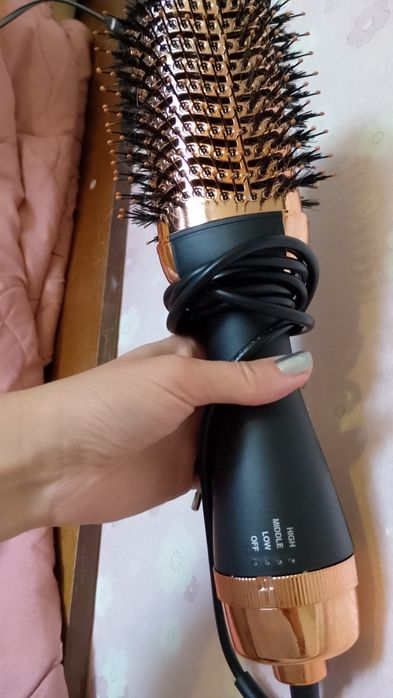 Мултифункционална Четка с горещ въздух 1200 W  с 3 степени за изправян