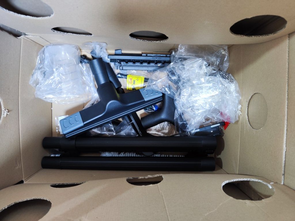 Karcher SV7 паропрахосмукачка