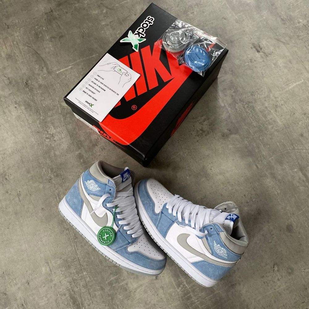 Намаление Air Jordan 1 High Retro OG 'Hyper Royal'