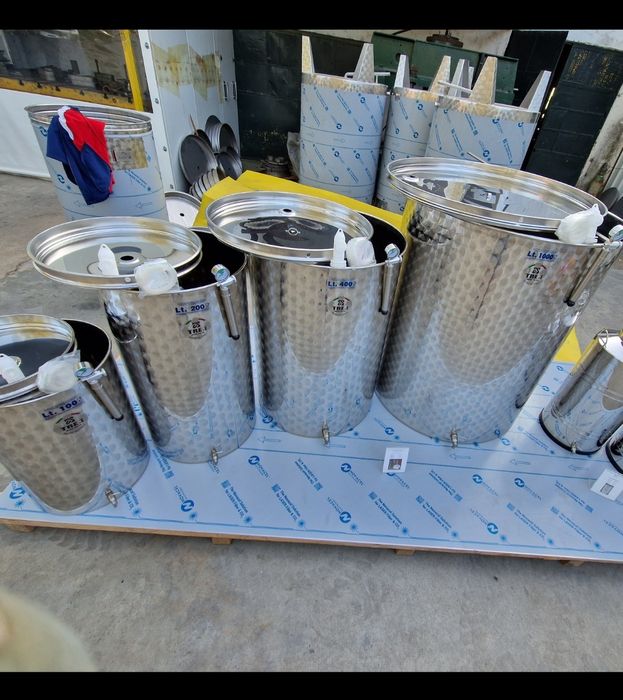 Butoi Inox Capac flotant pneumatic/Cisternă Inox 1.000 litri pt vin