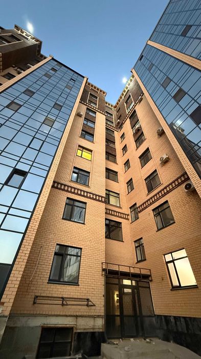 Продается Евро 2х комнатная в новом доме Парковая зона.