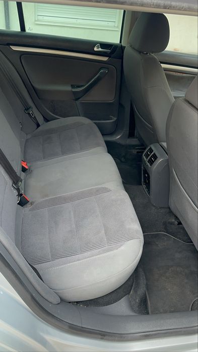 Vând golf 5/V 1.9/ 105cp recent adus din germania fara nici o problema