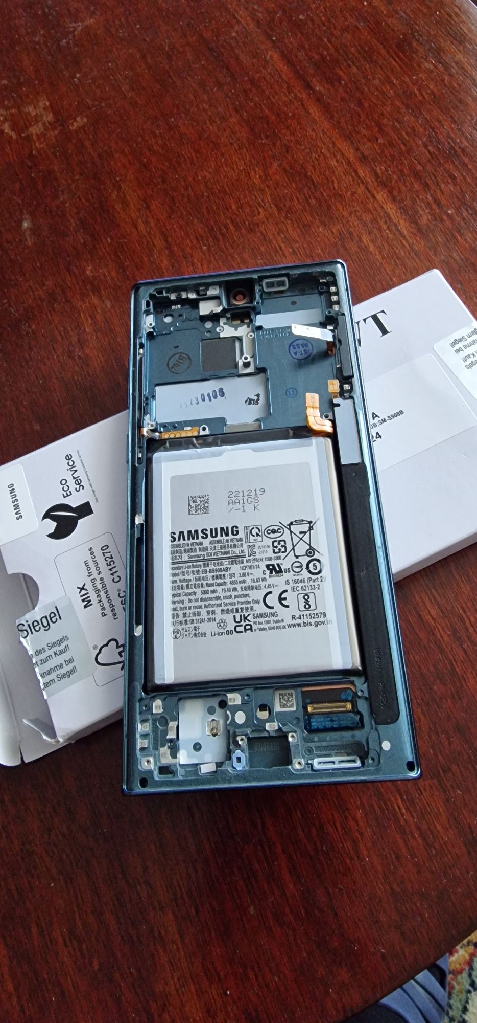 Батерия и Дисплей Samsung S22 ultra