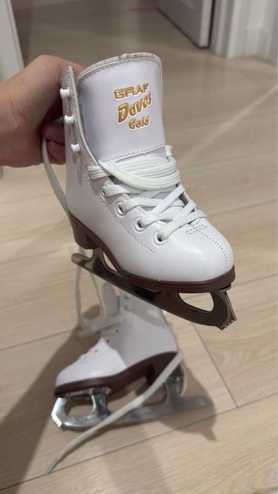 Коньки для девочек марки Graf размер 25 совершенно новые