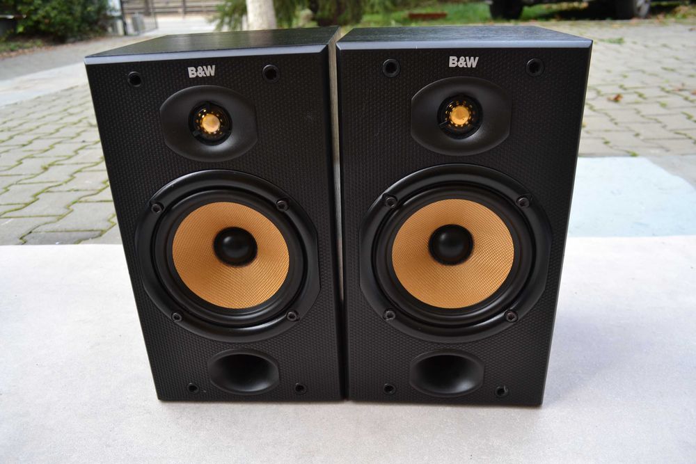 Boxe B&W model DM 601