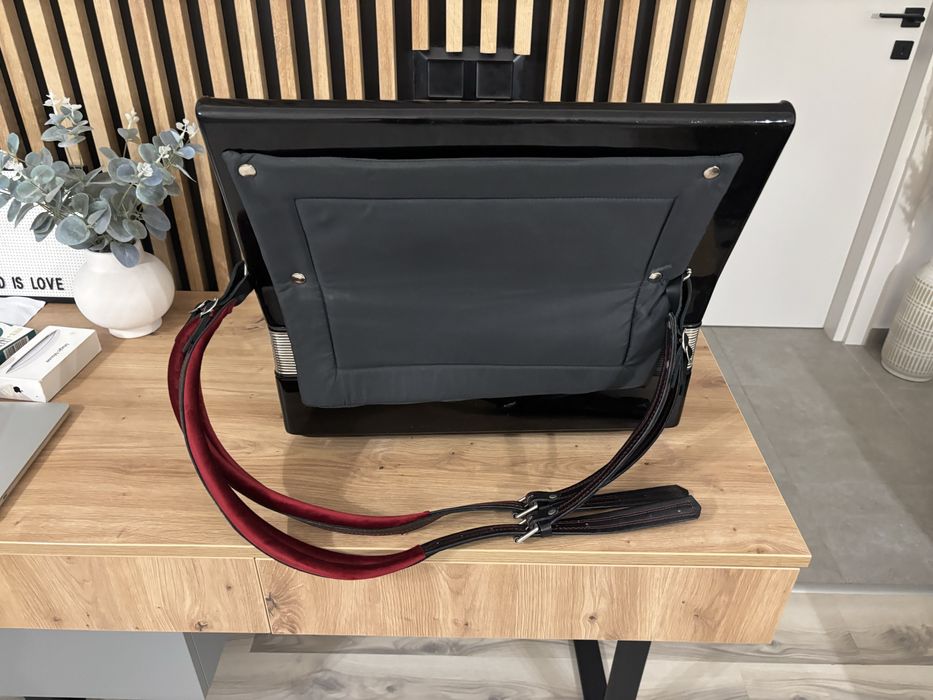 Acordeon RoyalStandard Montafana cu semicamera