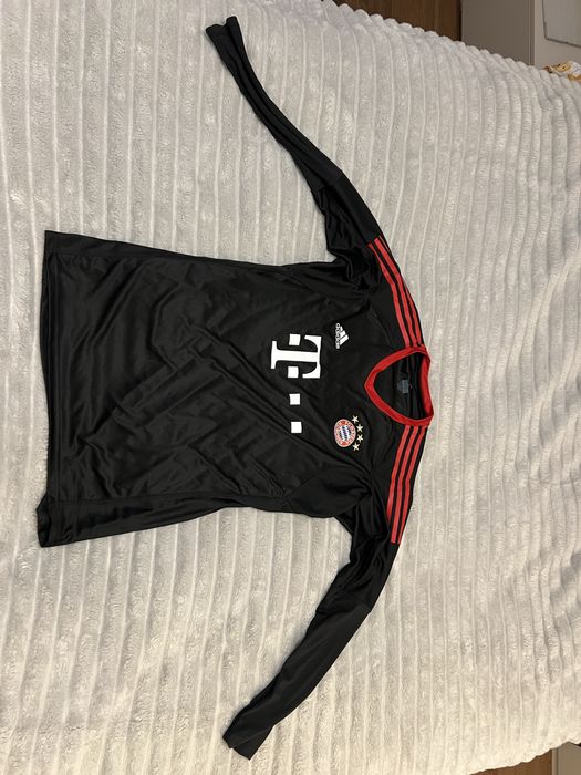 Продавам блуза Bayern Munchen L