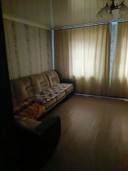 Продам диван и столик под телевизор