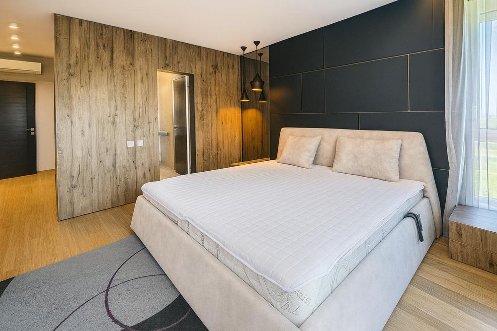 Дава се под наем Тристаен апартамент в Пловдив, Център - 126 кв.м за 997.05 € - Снимка #3