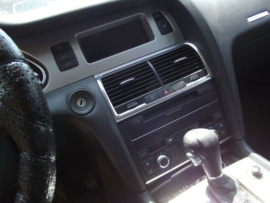 Dezmembrez Audi q7