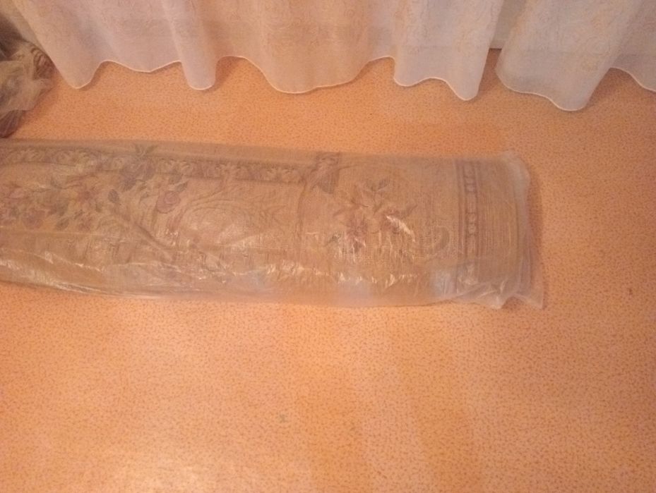 Ковёр Б//у в отличном состоянии