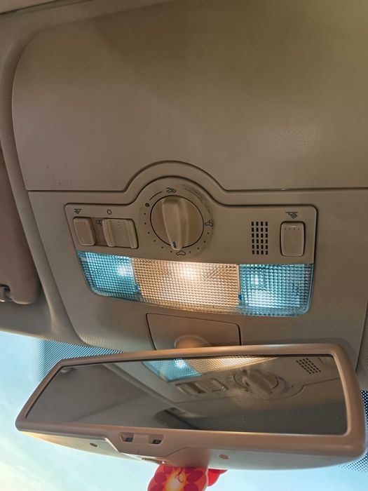 Mă vinde ,vrea mai nouă