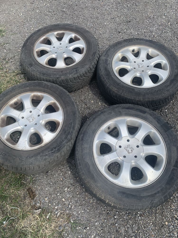 Гуми с джанти пежо peugeot 195/65R15
