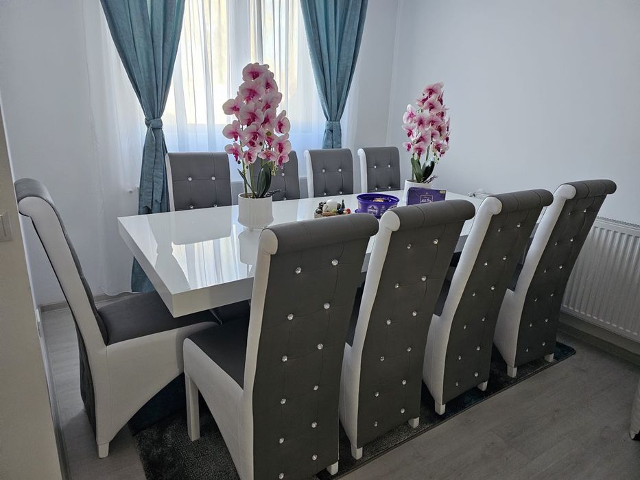 Mese si scaune noi diferite modele