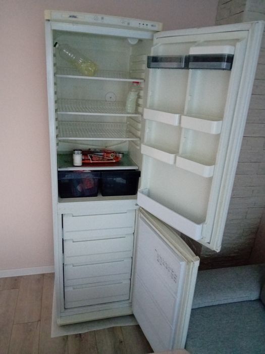 Хладилник SILTAL с долен фризер