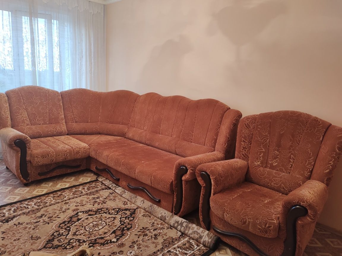 Продам диван в хорошем состоянии