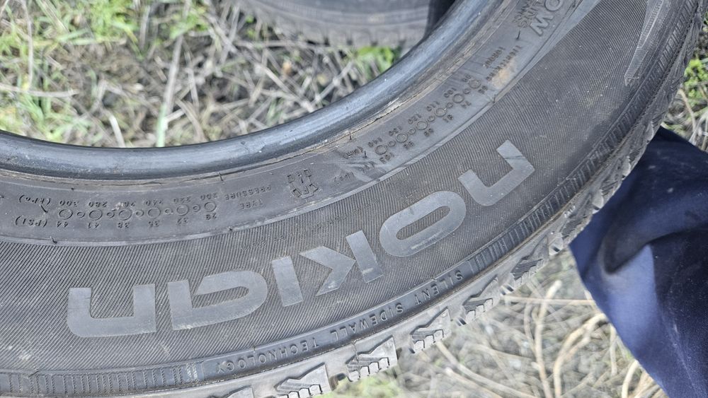 2бр гуми 215 60 16 нокиан