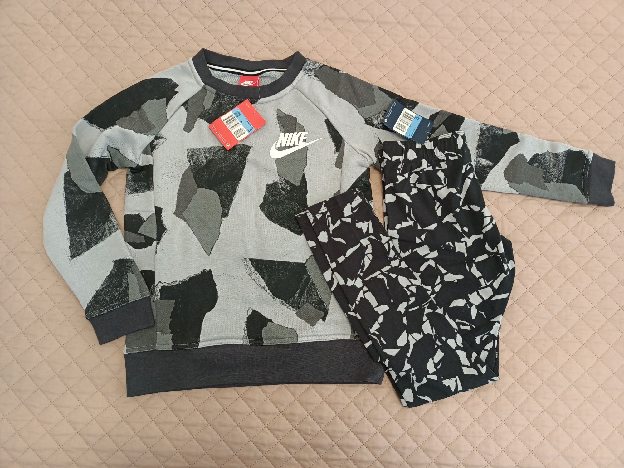 Nike set fete 137-146 cm