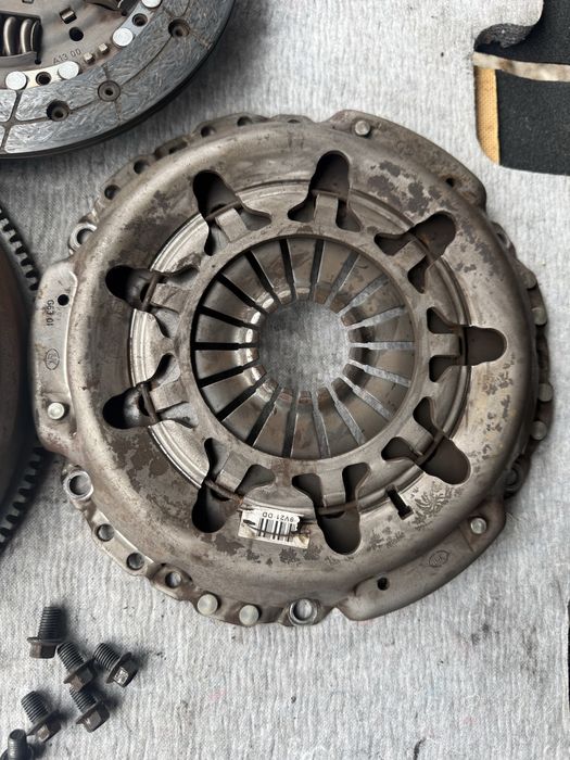 ambreiaj Ford Fiesta mk6 an 2014 motor 1.5tdci