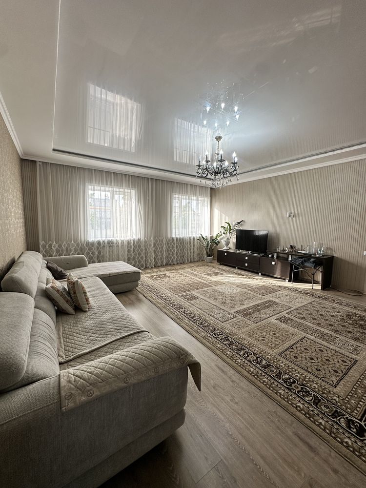 Продается коттедж 316 м2 в г.Тобыл