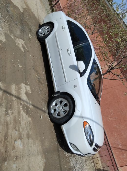 Chevrolet Gentra 3 pozitsiya