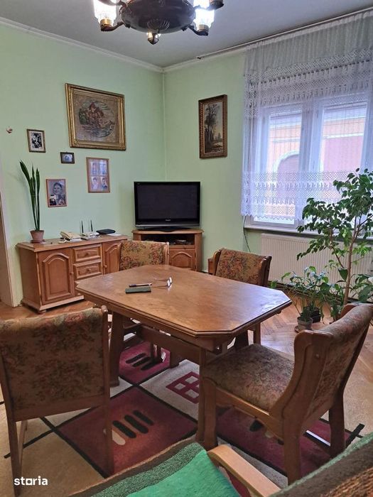 Casa de vanzare in ascoiatie , Petru Maior , 138.000 euro negociabil