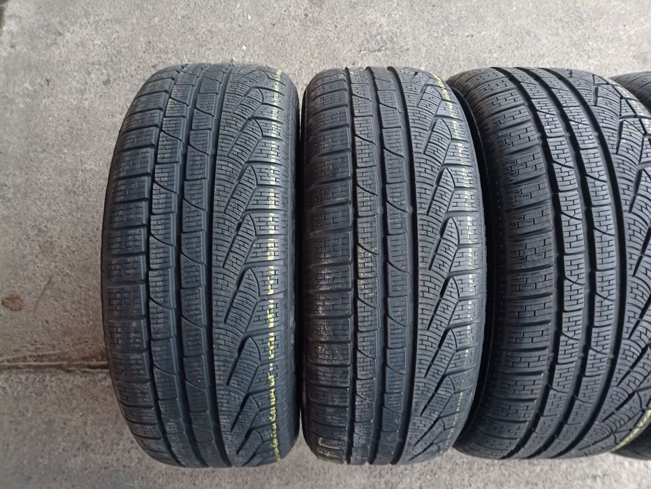 4 anvelope RunFlat de iarna Pirelli 2x255/40 R18 2x225/45 R18 dot 3519