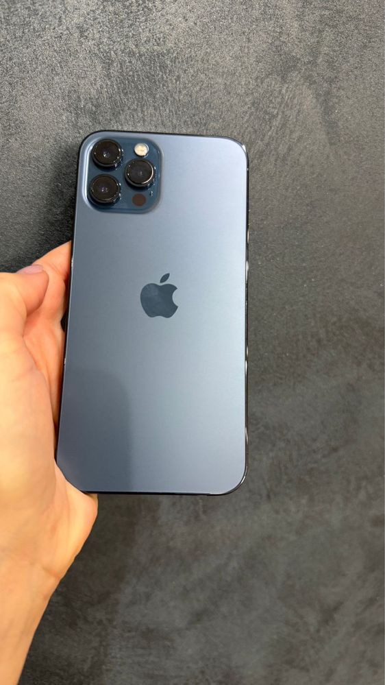 Продам iPhone 12 pro max