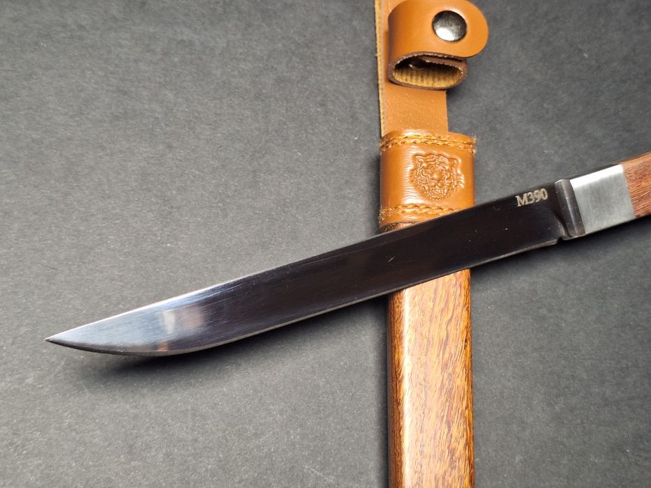 Японски нож M390 с дървена кания
