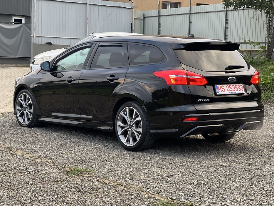 Ford Focus ST LINE 1.5 benzina automat
