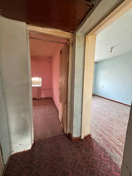 Продам квартиру ЮНУСАБАД орентир сампи 2остановки1/4/4  кирпич 1.5/3