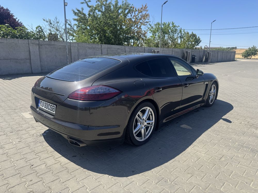 Porsche Panamera 3.0 diesel 250 CP