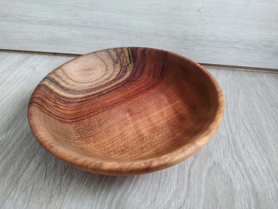 Дървена купа за плодове или ядки