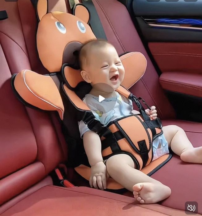 Автомобильное кресло. Детское сиденье. универсальная.