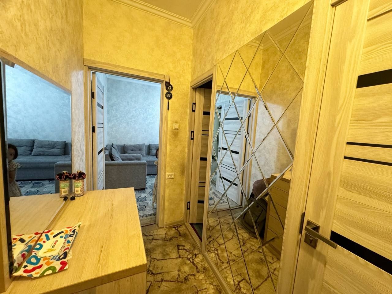 Продажа. Учтепа район 14-кв 2*3/2/4 панель 1.5*6 С мебель и техника.