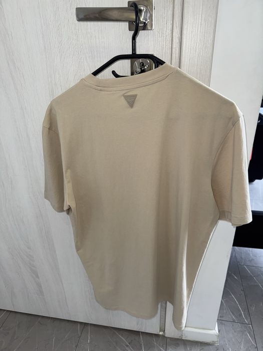 tricou guess bej