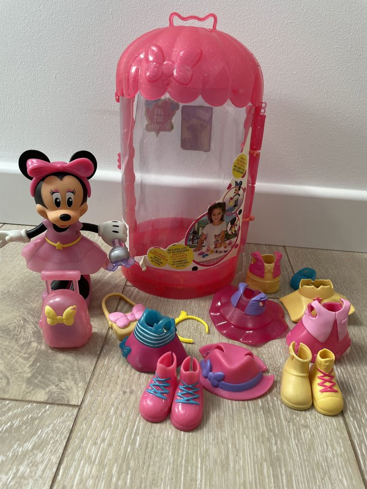 Minnie mouse jet set