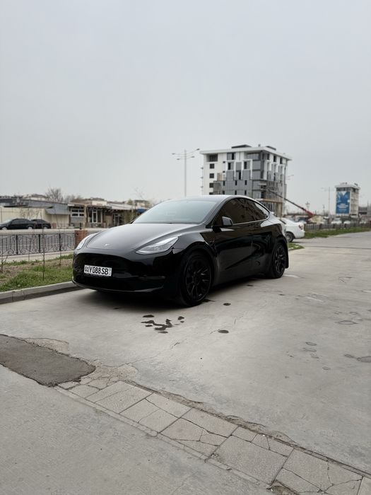 Tesla Model Y Performance nasiyaga va naqdga