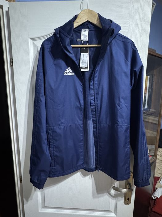 Чисто нови якета Originals, Terrex, Performance в размер XS