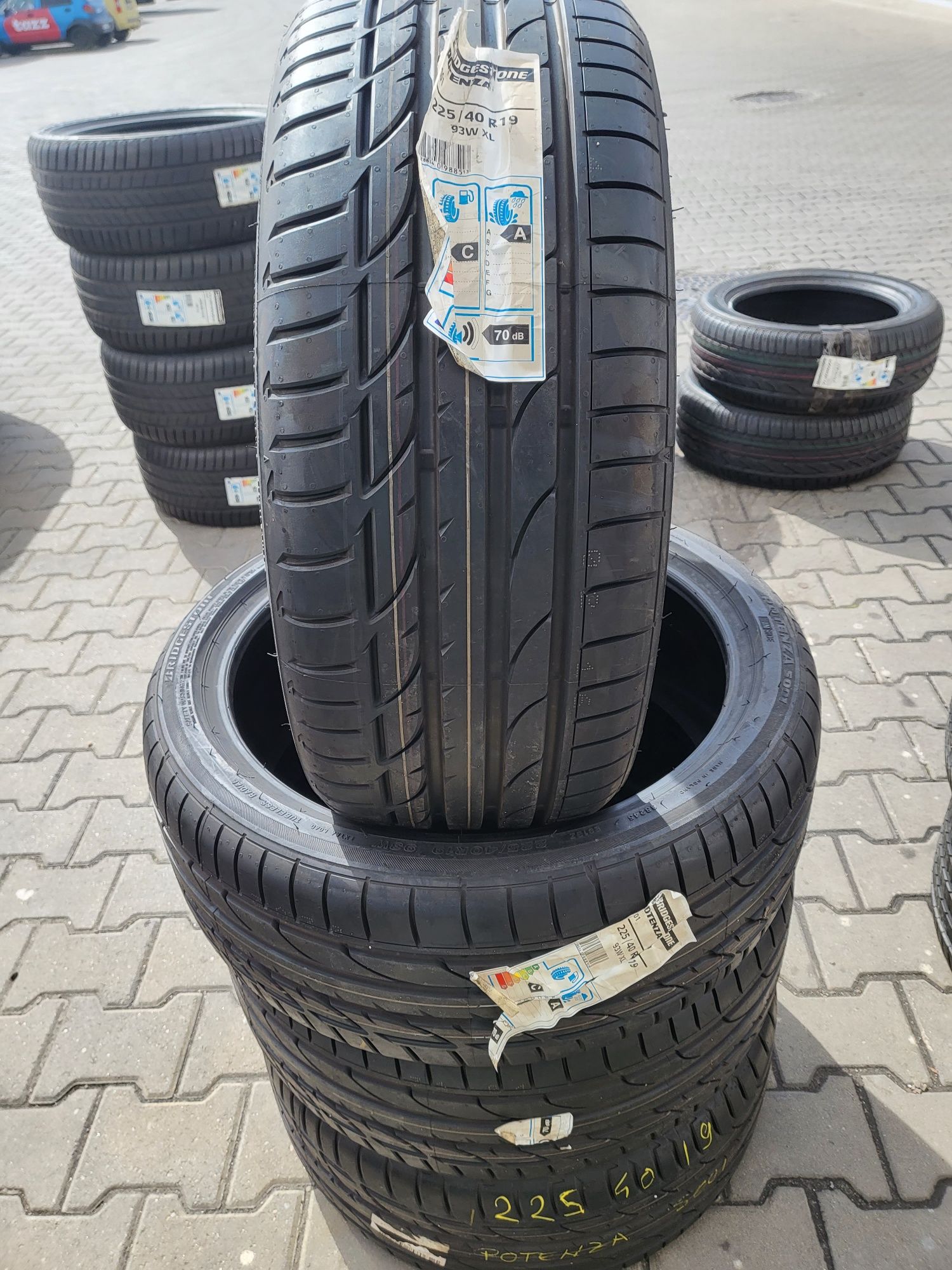 Anvelope vara noi Bridgestone 225 40 19