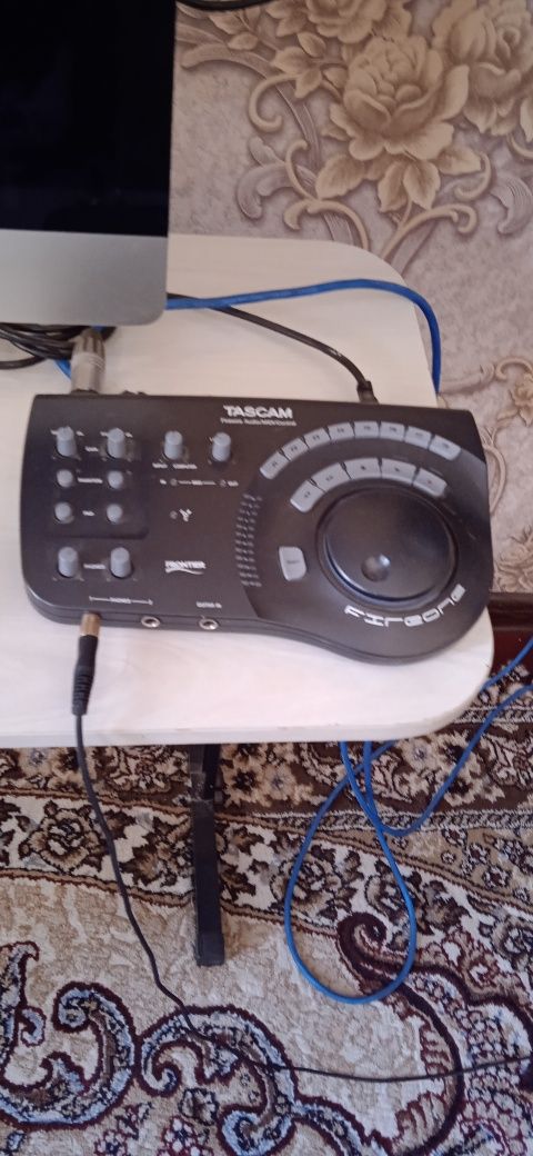 Tayyor studio sotiladi
