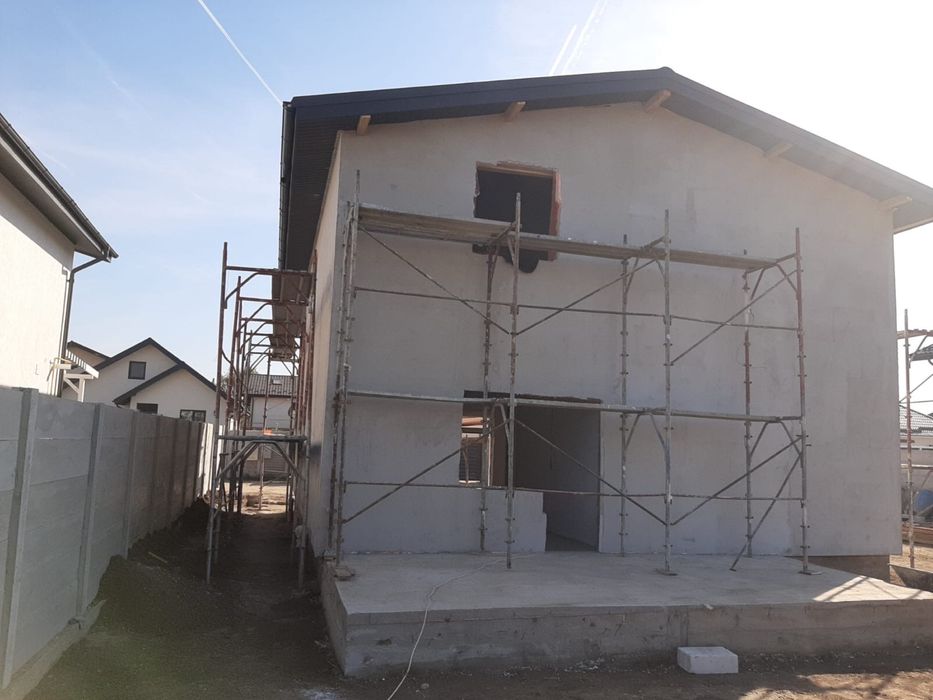 Vand casa vila in oras pantelimon ilfov