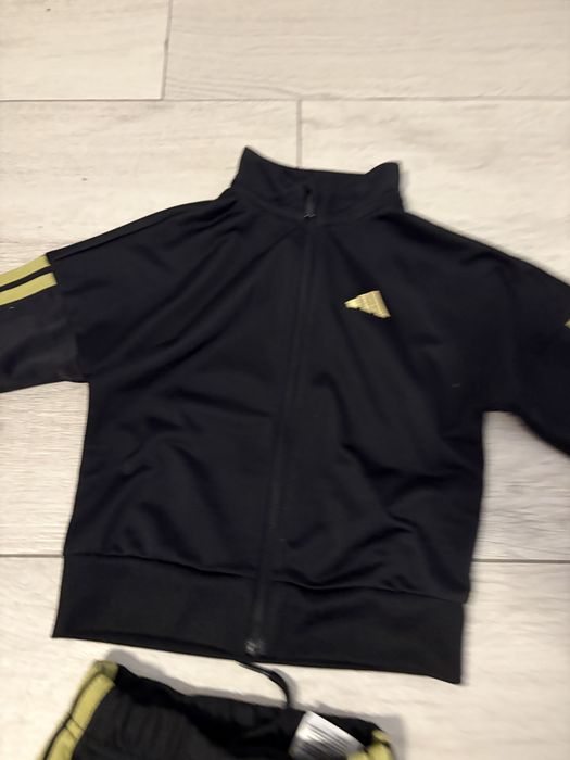 Trening adidas negru cu auriu copii