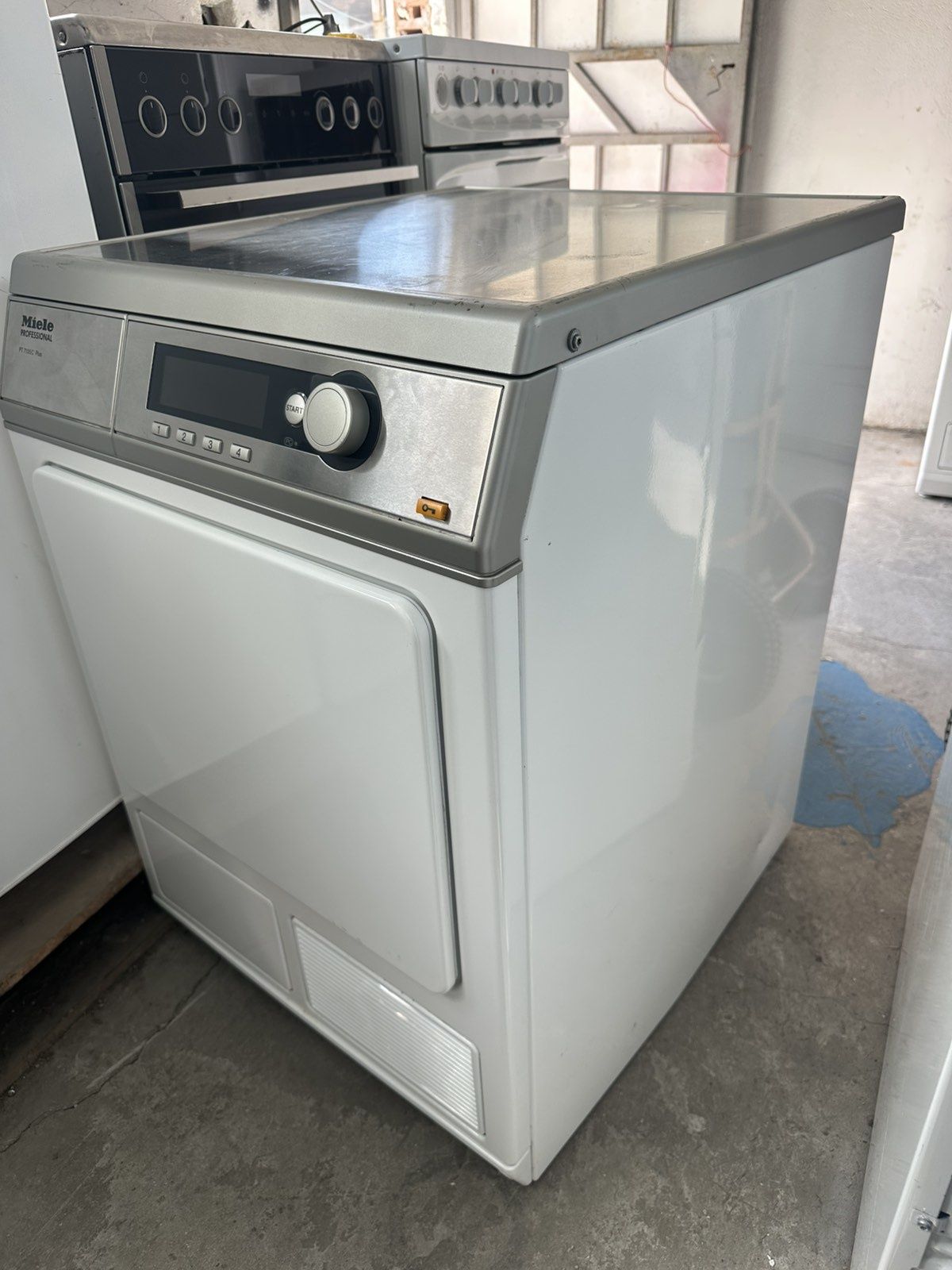 Сушилня +гаранция. MIELE PROFESIONAL ПЧЕЛНА ПИТА. Кондензна. Доставка