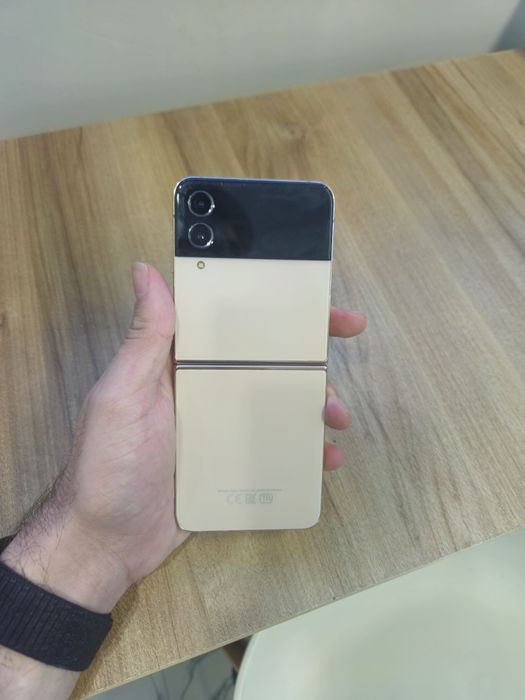 Samsung galaxy Z Flip 4 256gb pink gold