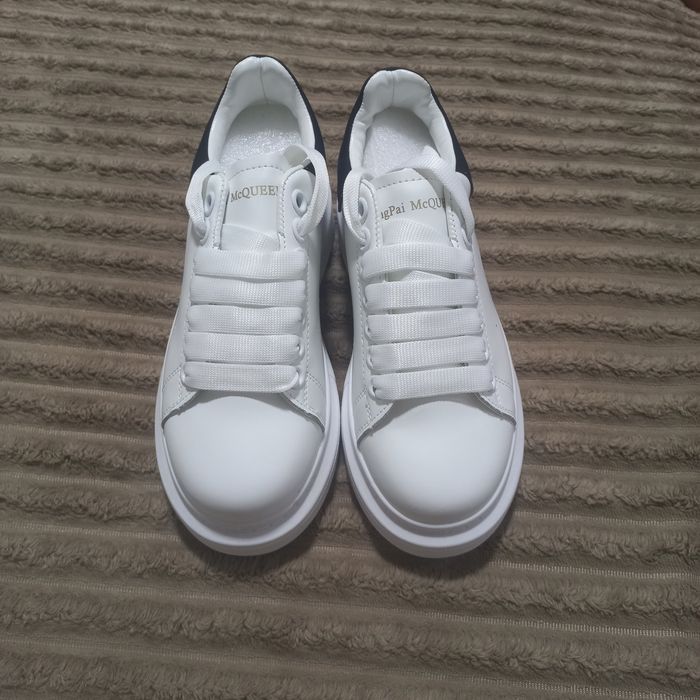 Krasovka McQueen 36 razmer