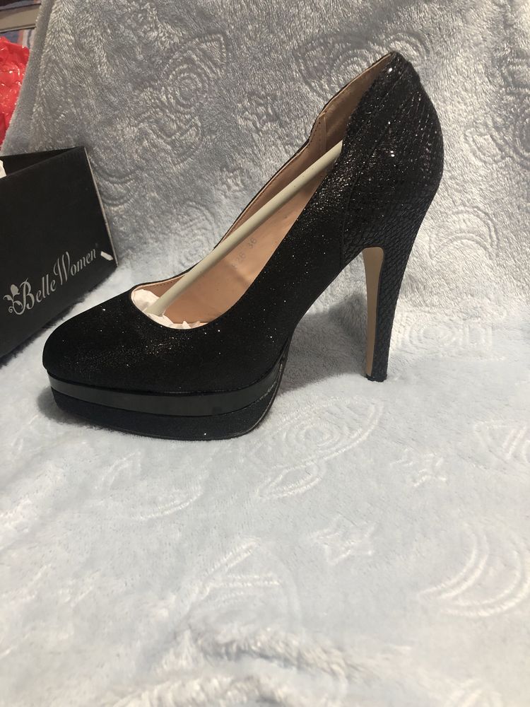 Pantofi noi marimea 36
