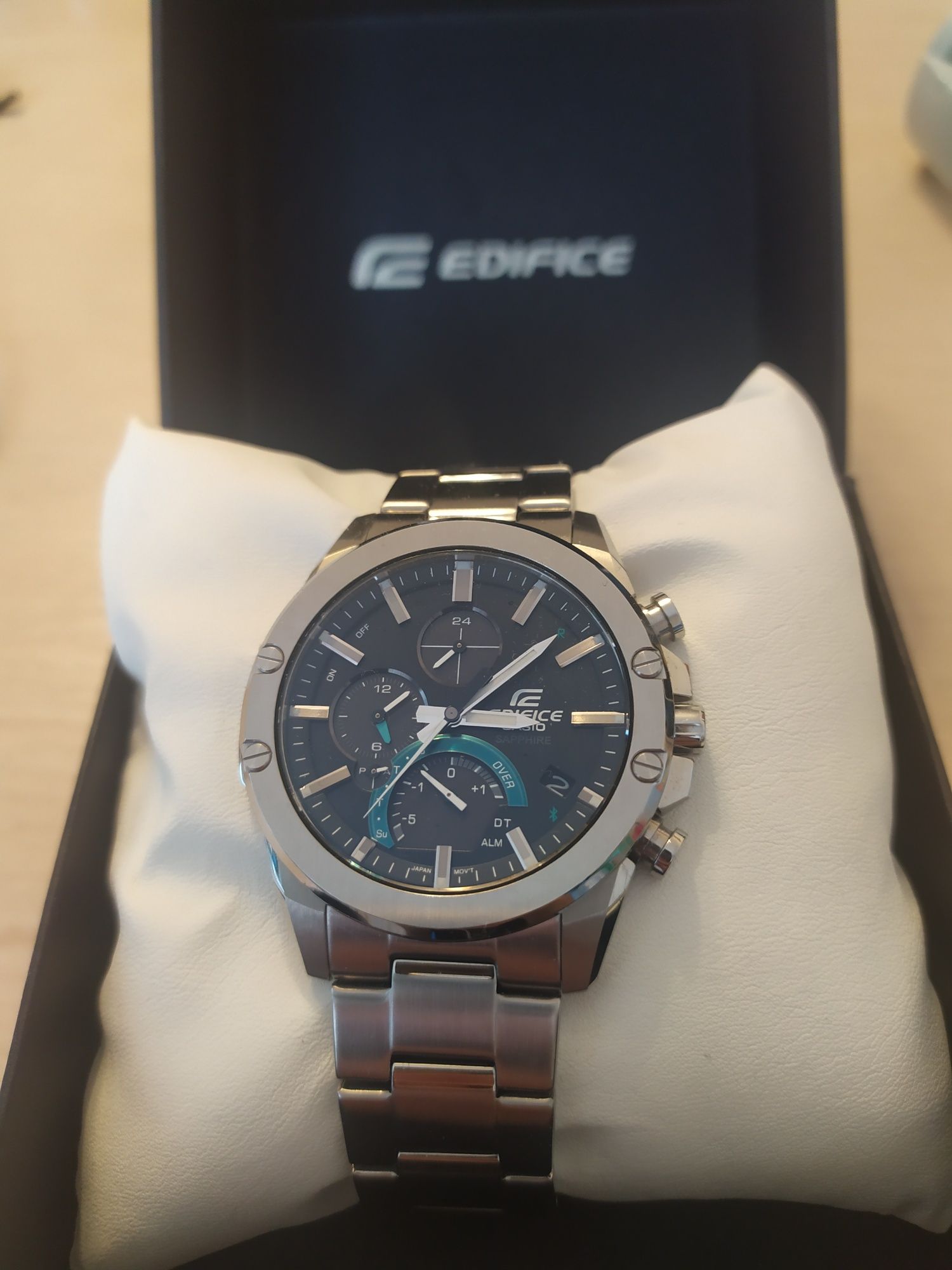 Продам casio edifice!